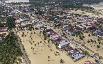 Derita Korban Banjir Aceh Tamiang Minum Air Keruh Demi Bertahan Hidup